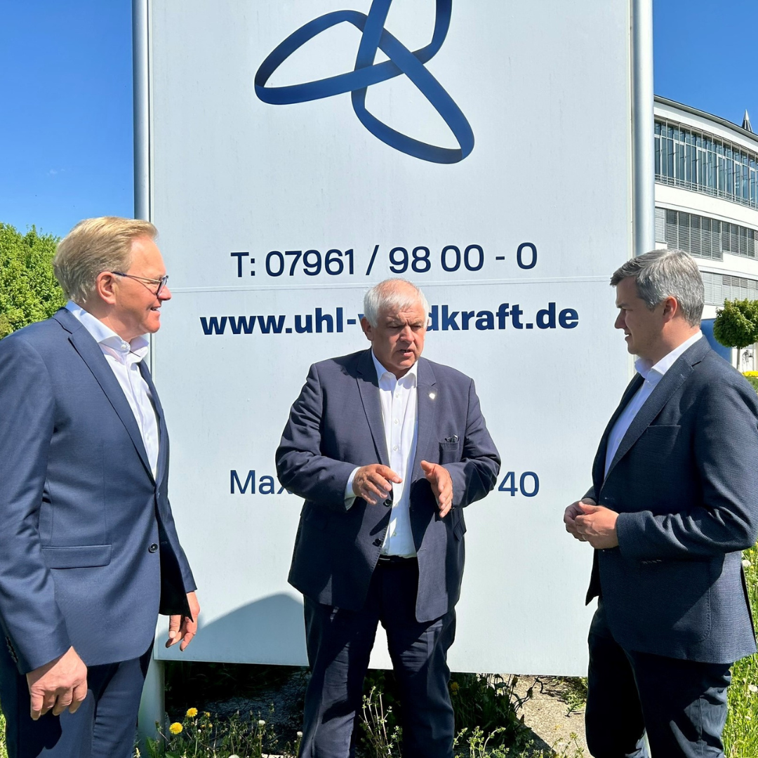 Pressemitteilung | Windräder Baiereck – Hermann Färber MdB und Betreiber Uhl Windkraft einig: „Lösung für Lärmproblematik muss her“